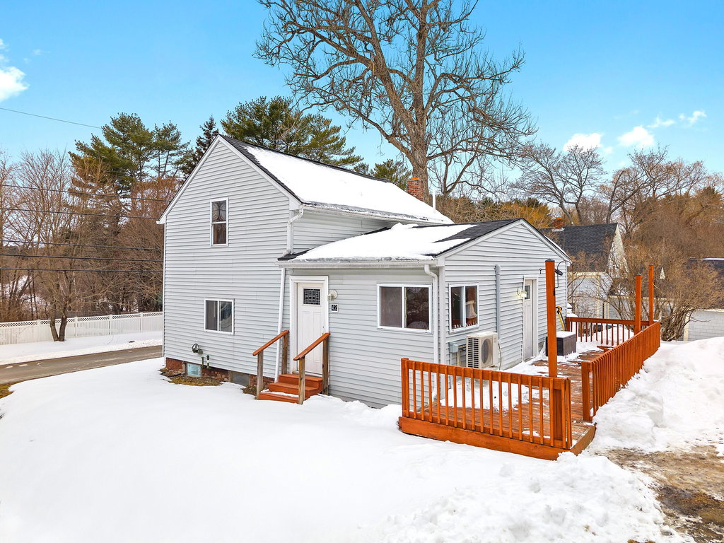 42 Coldbrook Road Hampden