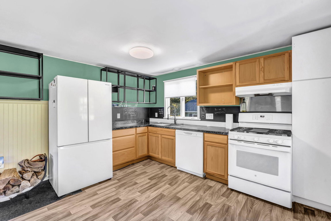 13-web-or-mls-736-eagle-lake-rd