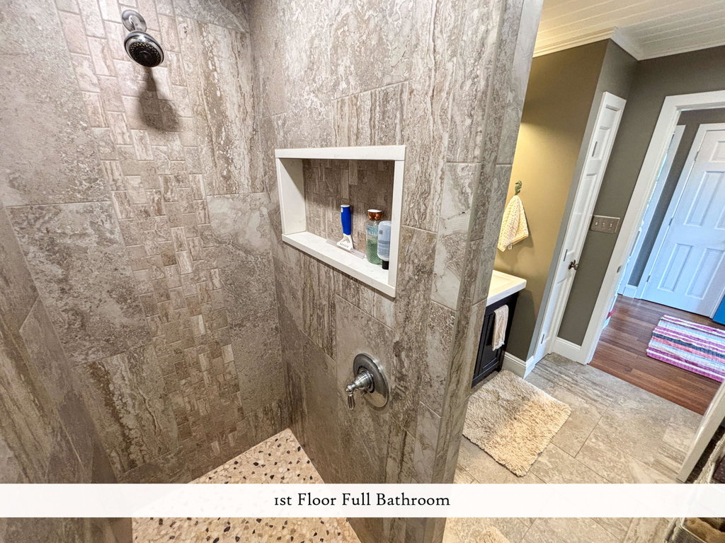1st floor full Bathroom (1), label