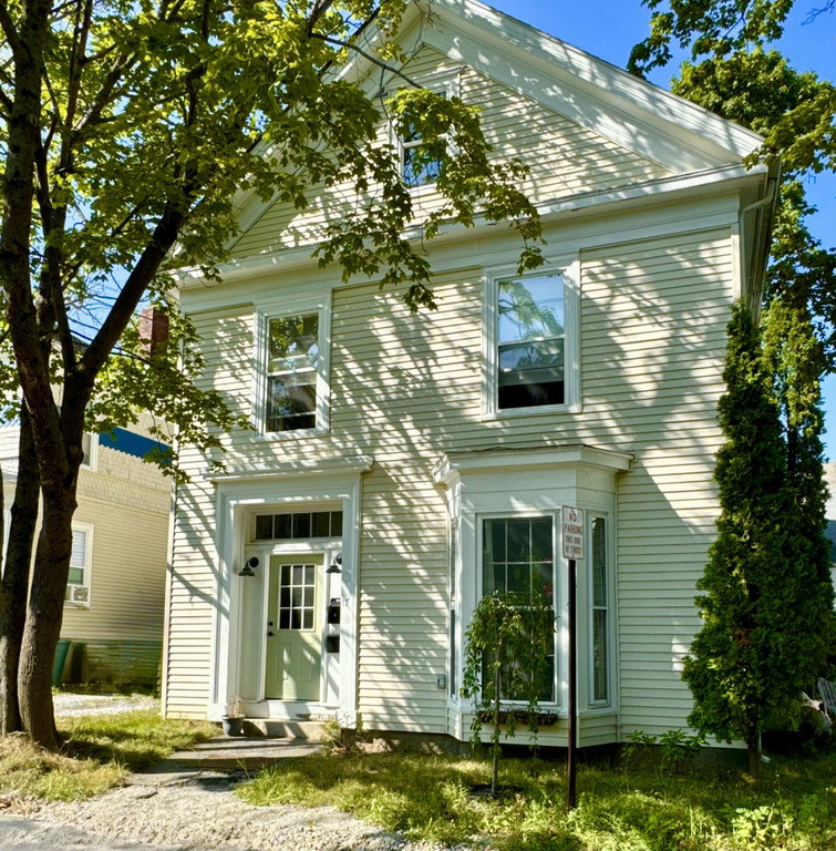 17 Grove Street Rockland