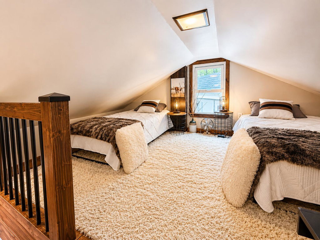 bedroom loft 3 space