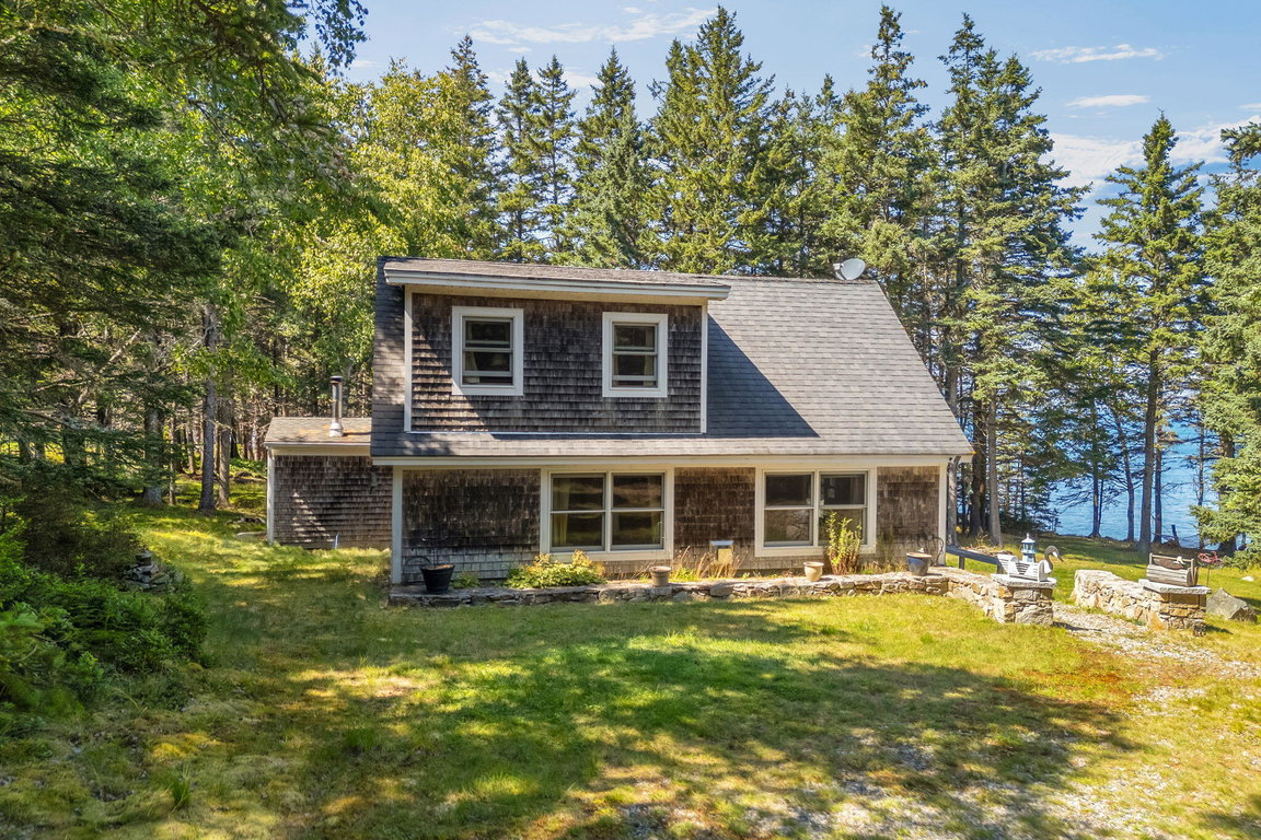 62-web-or-mls-142-e-point-rd