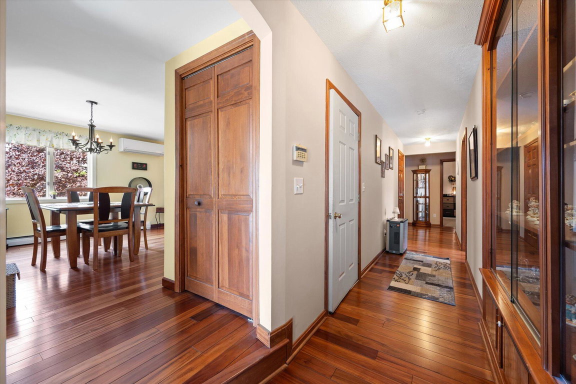 26-Dining to Hallway