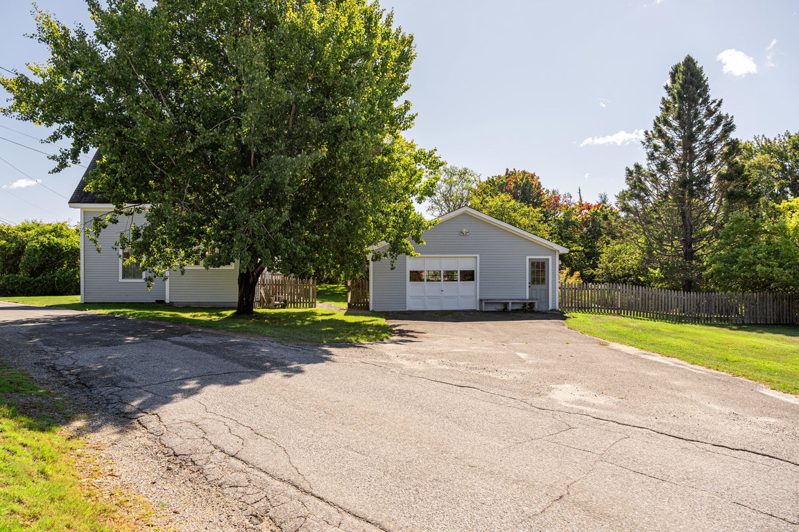 Francis-Pound driveway and garage