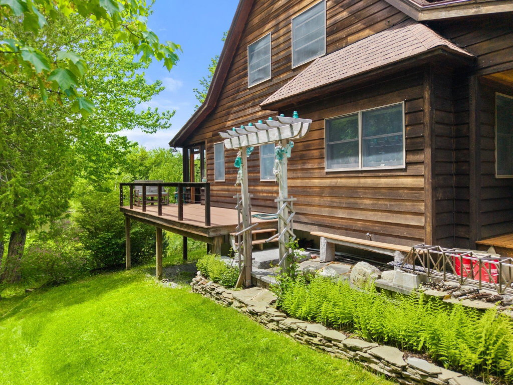 31 Hallbrook Way32