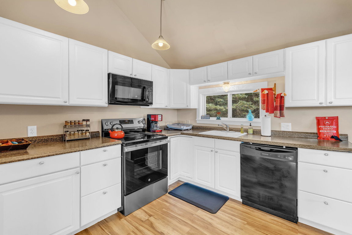 7-web-or-mls-456-cranberry-rd