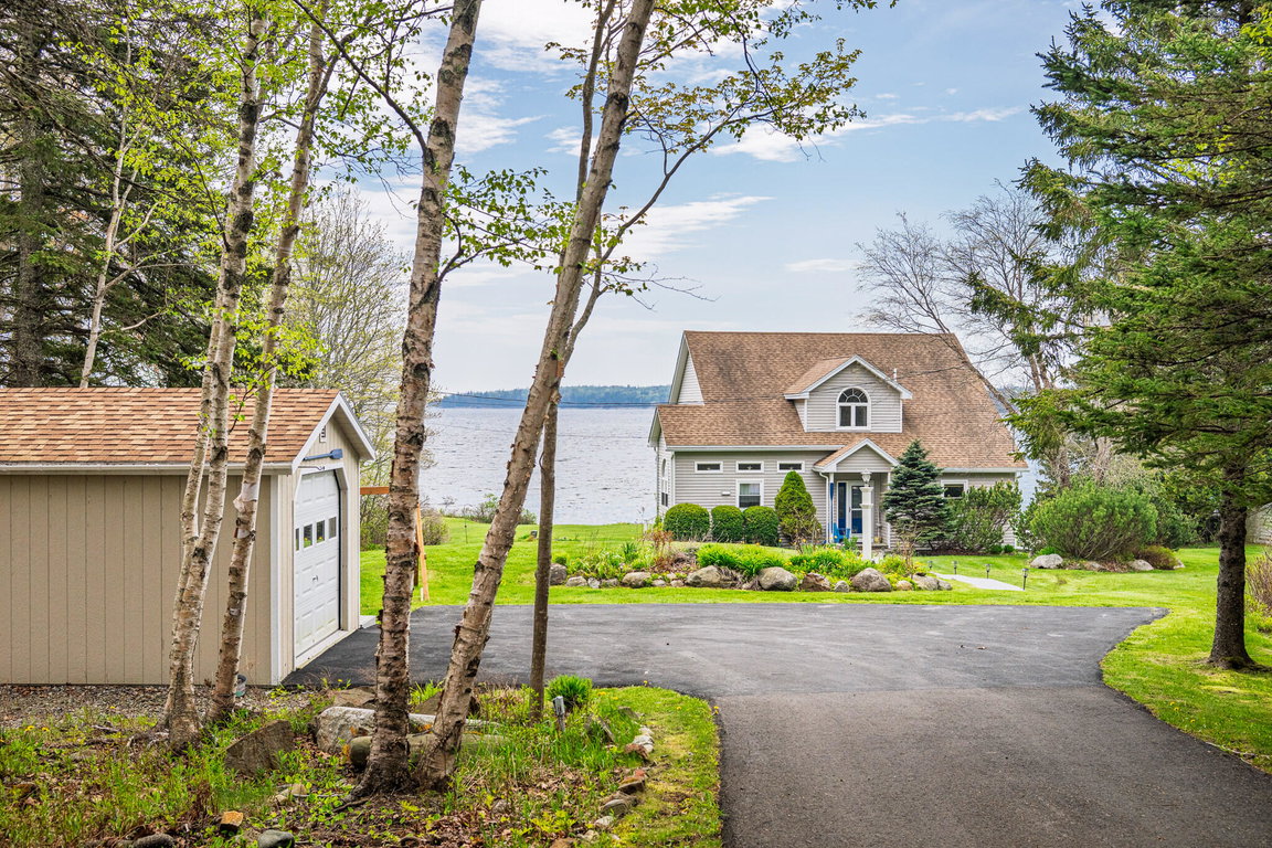 1 Mussel Ridge Lane Owls Head