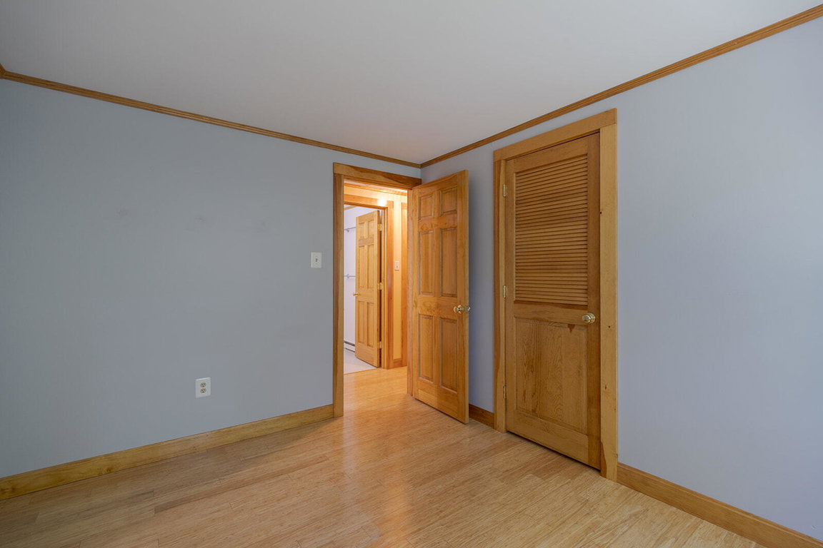 22-482 West Bay Road-DTP_websize