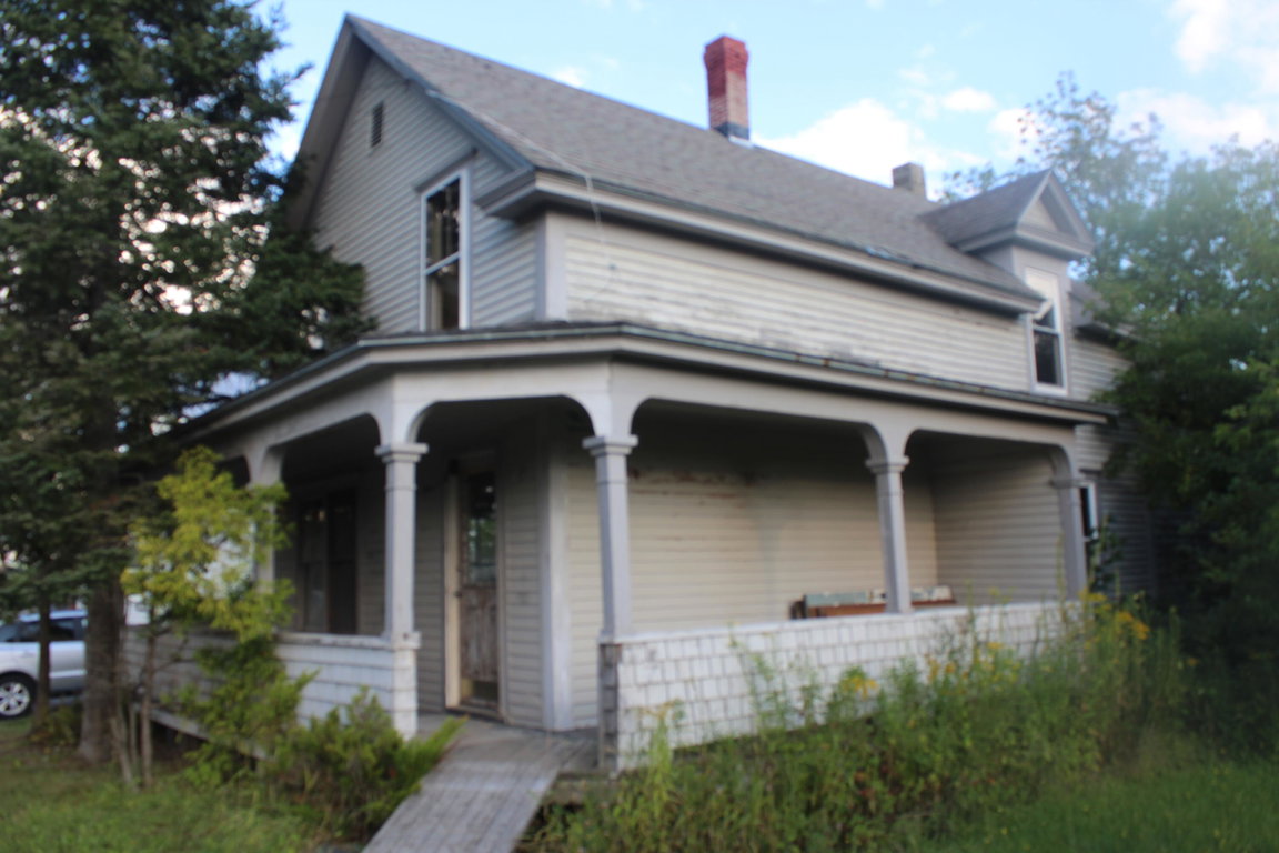 37 Houlton Road Island Falls