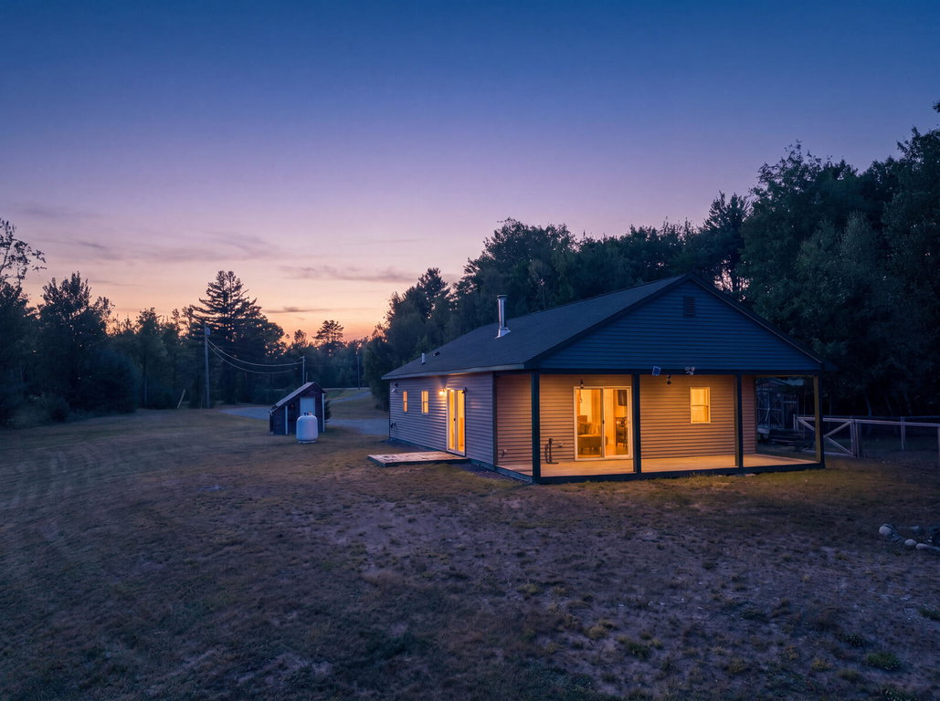 808 Hinckley Road Canaan