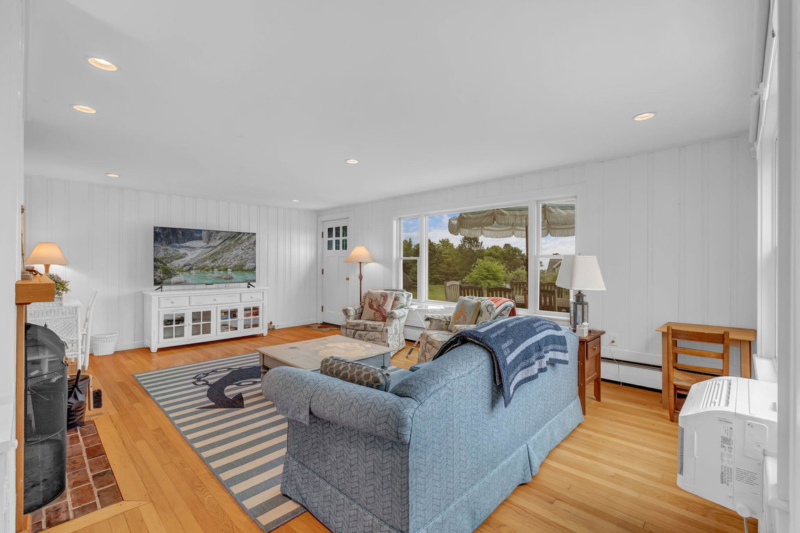 230-web-or-mls-425-seawall-rd