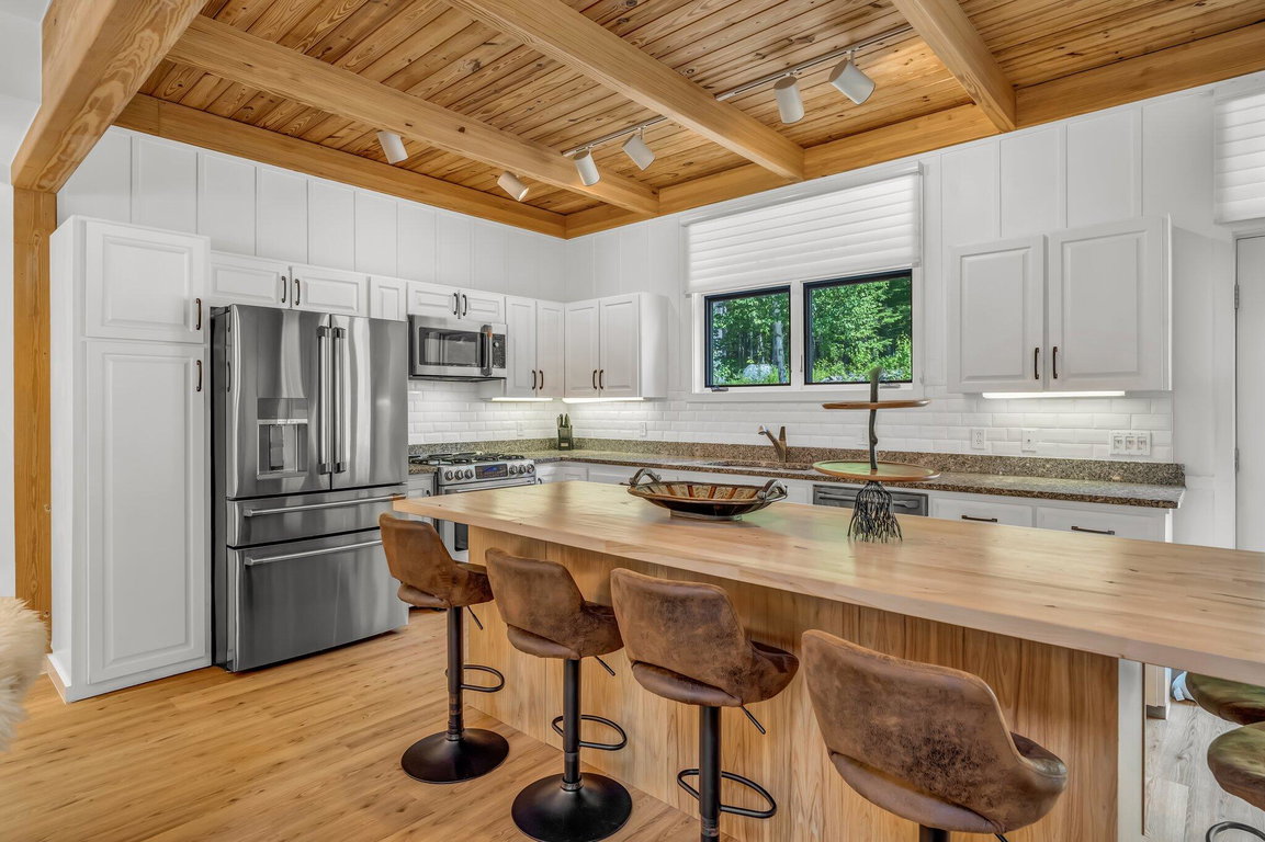 18-web-or-mls-195-branchview-dr