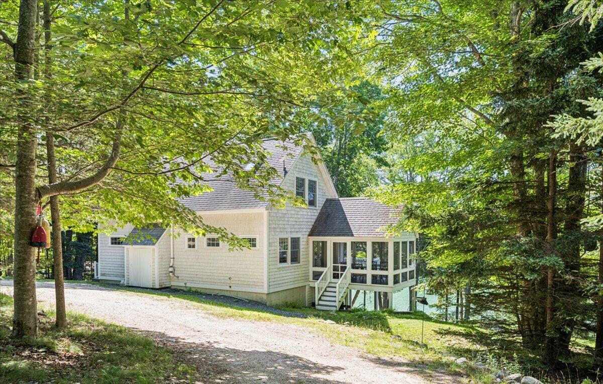 74-21 Warren Point Dr.-76