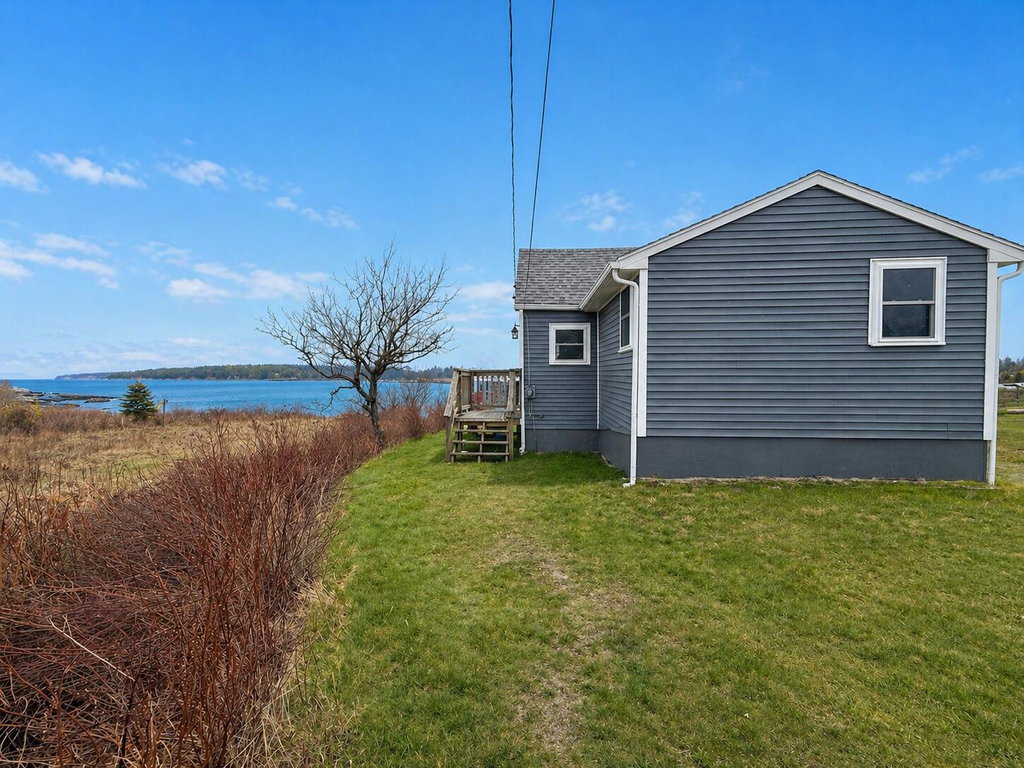 102 Sargent Street Winter Harbor