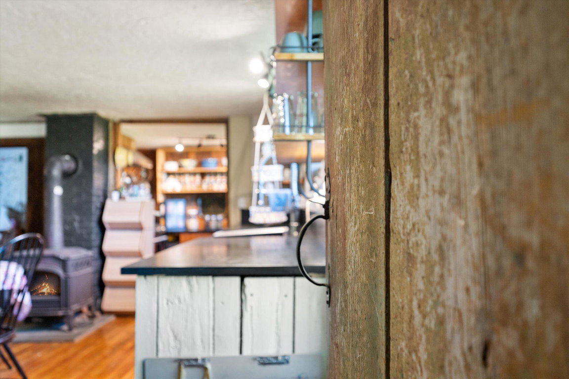25-Kitchen