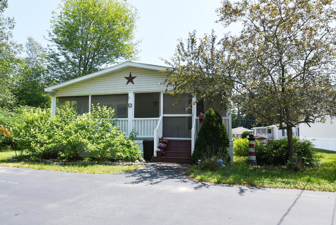 47 Whistle Stop Circle Wells