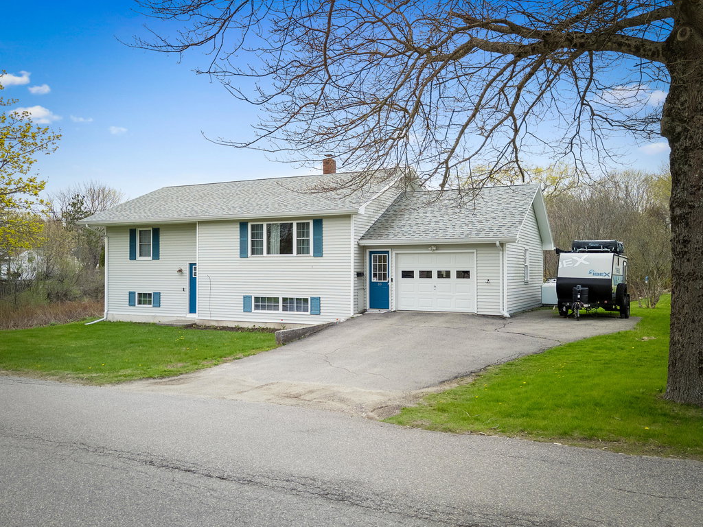 18 Booker Street Thomaston