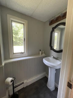 Lower level half bath