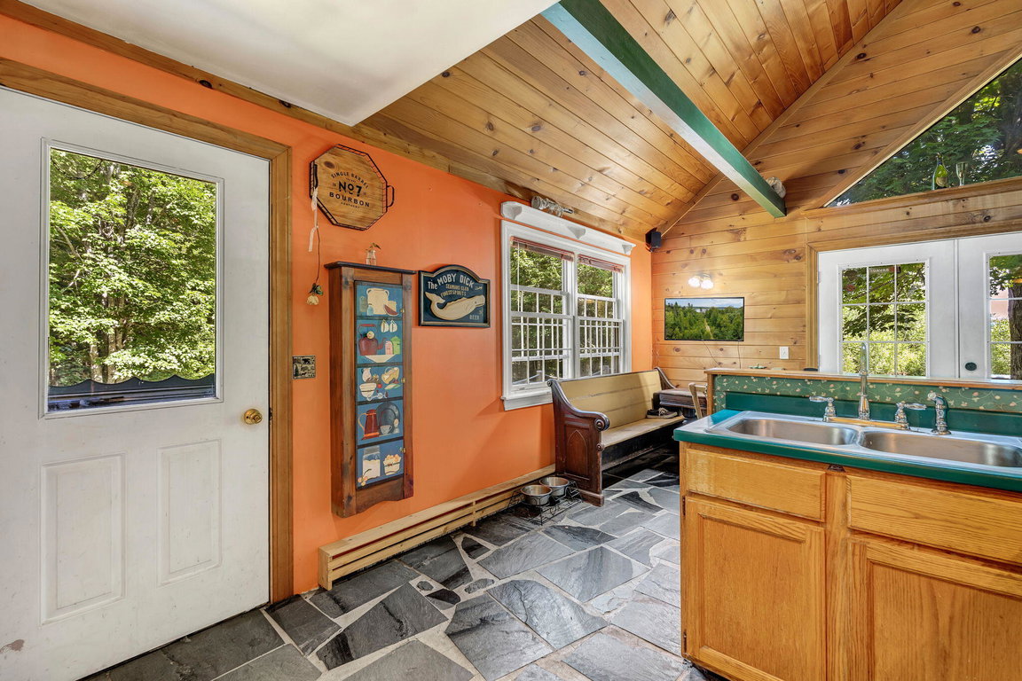 19-web-or-mls-26-wolf-cove-rd