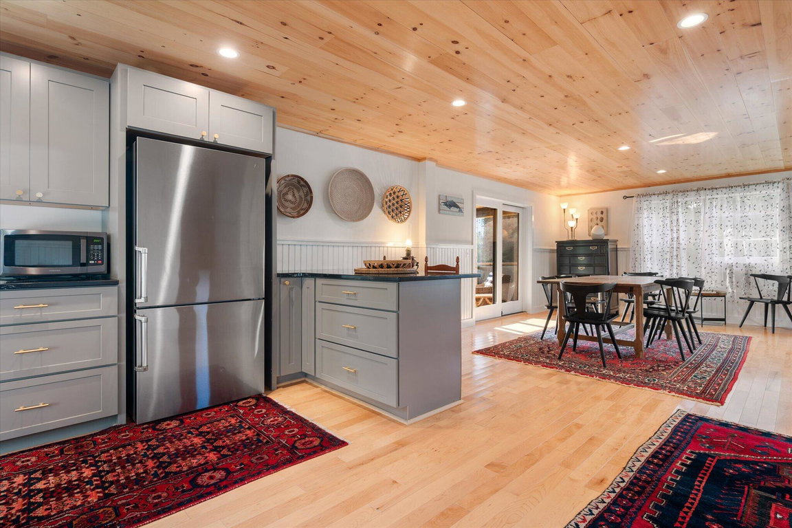 20-Kitchen to Dining