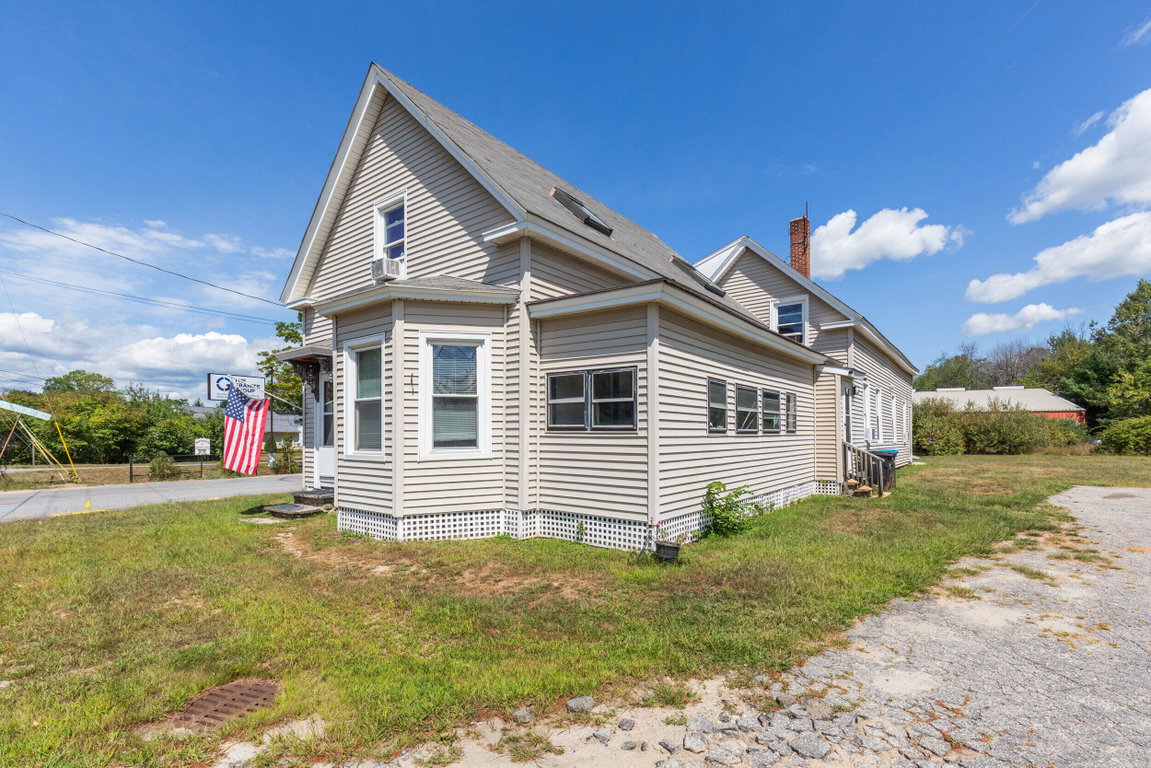 705 Roosevelt Trail Windham