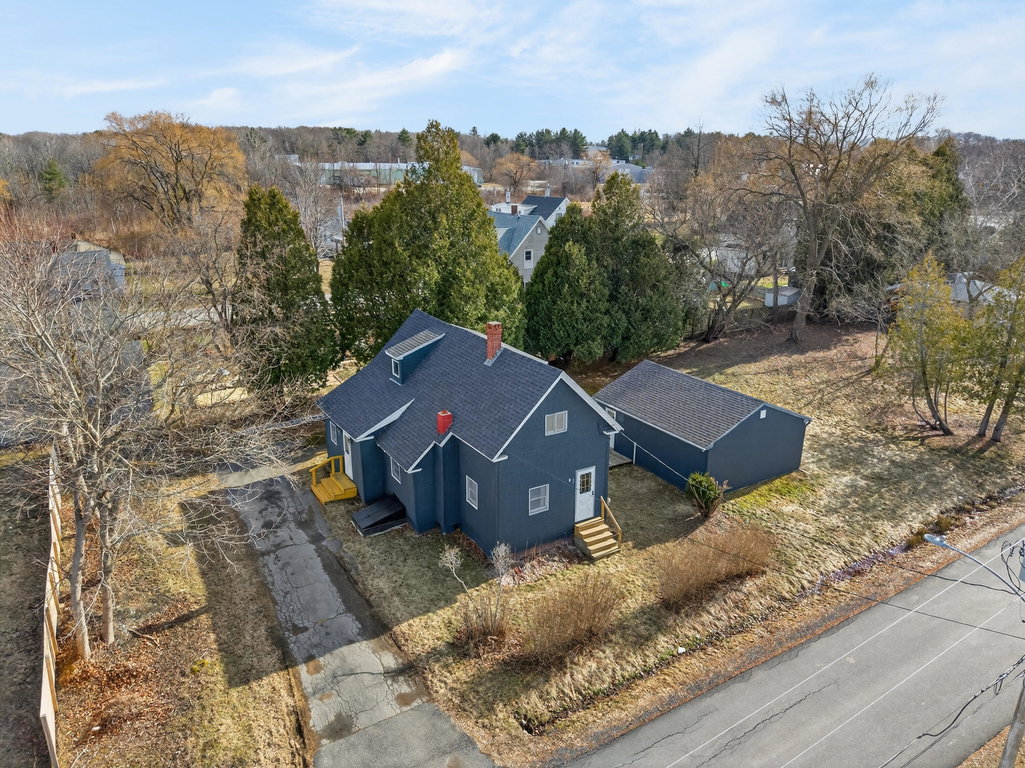 8 Autumn Street Rockland