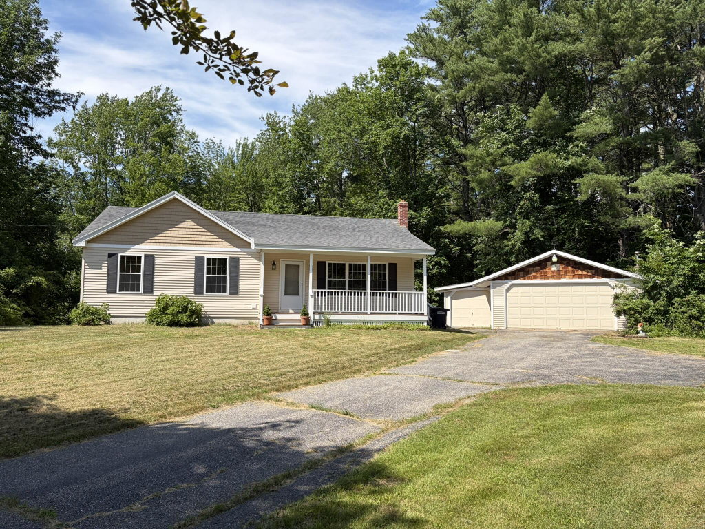 870 Long Plains Road Buxton