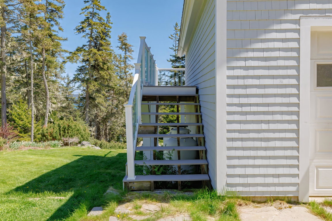 109-360 Red Point Road-DTP