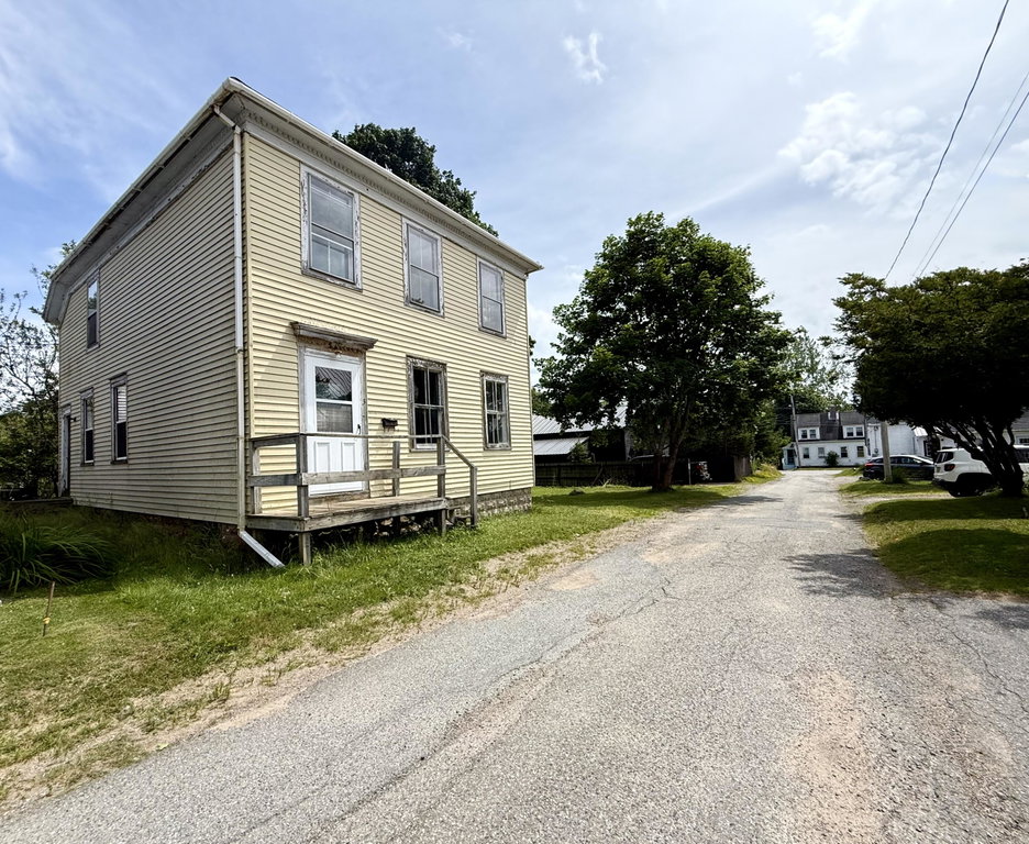 3 Willow Street Eastport