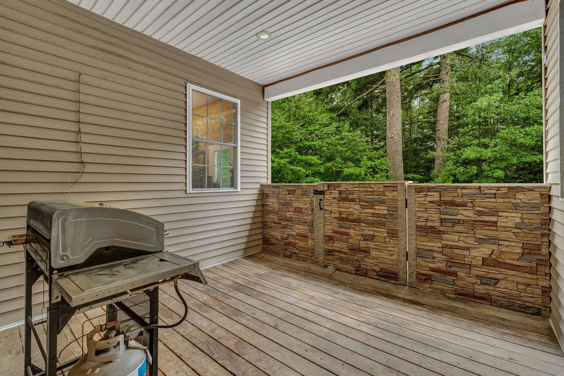 Covered Porch Area