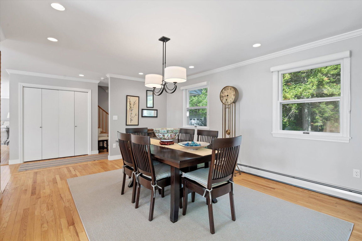 06-Dining Room
