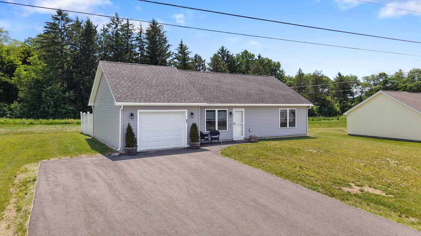 47 Stearns Farm Road Hampden