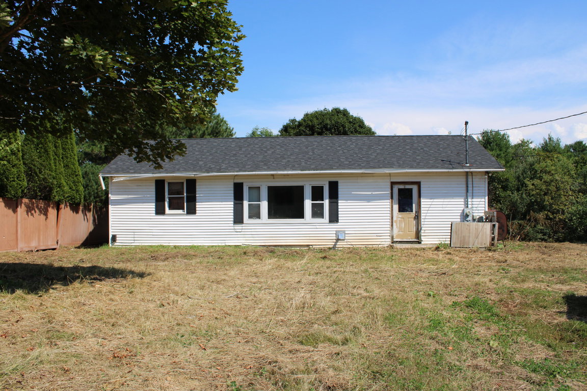 2479 River Road Sidney