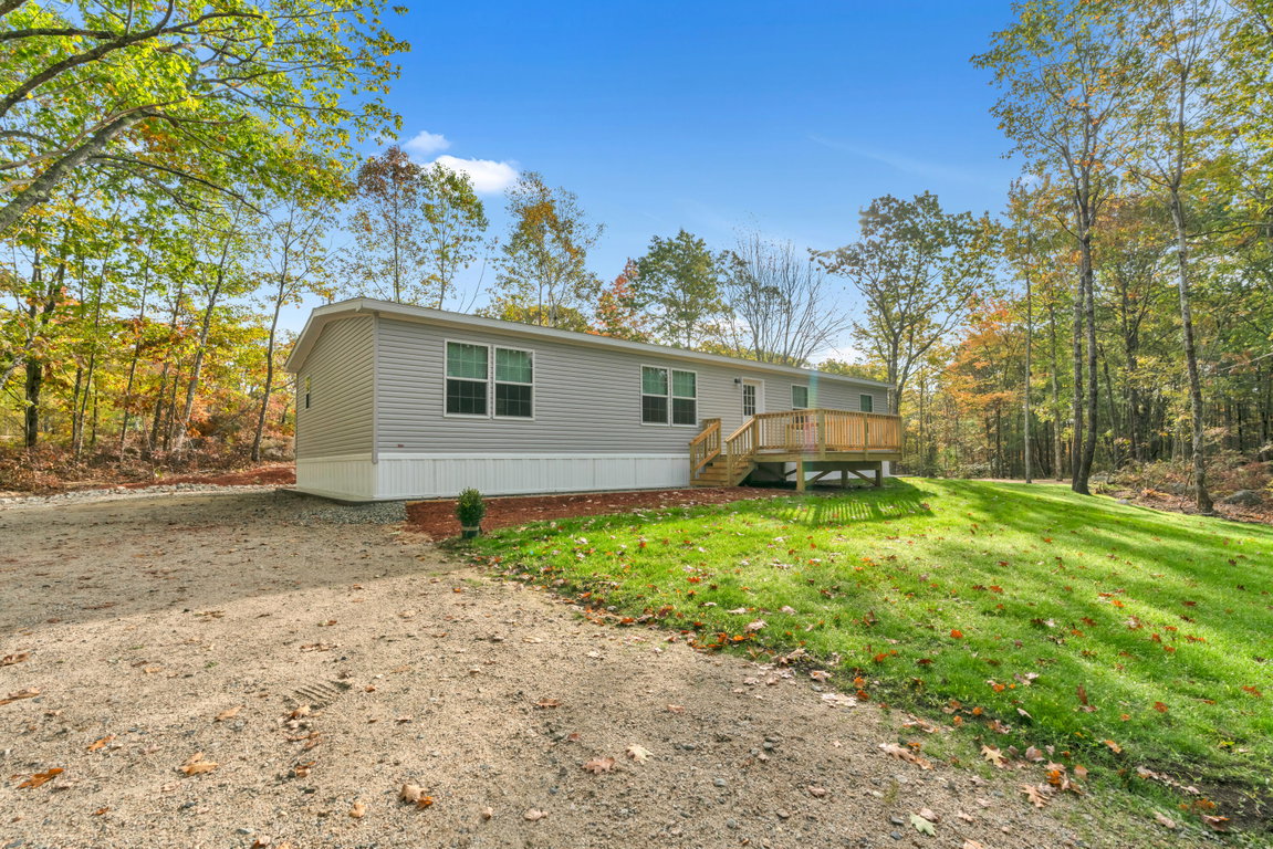 65 Old County Road Lyman
