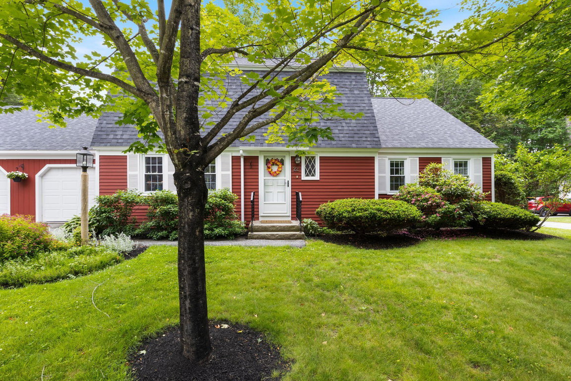 22 Applegate Lane Falmouth