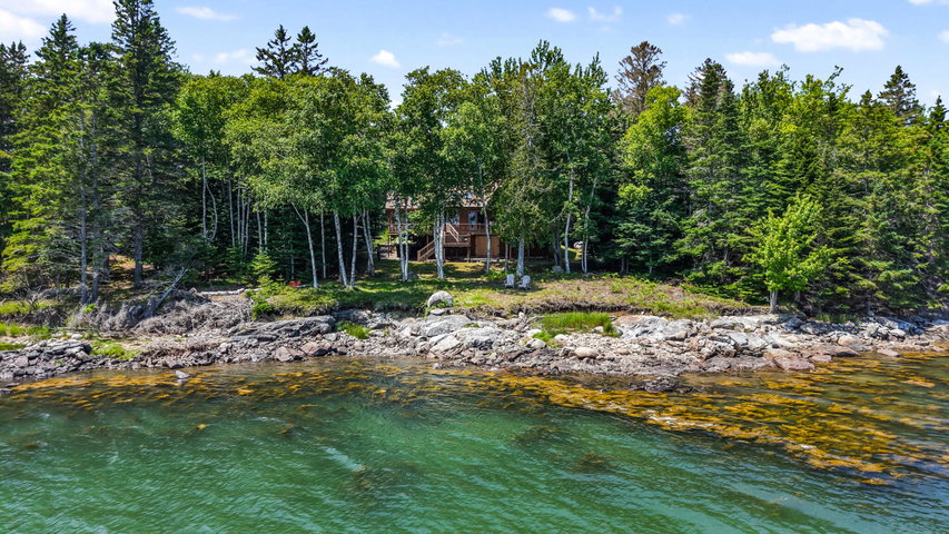 Majestic Shores - 524 Rays Point Road, Milbridge