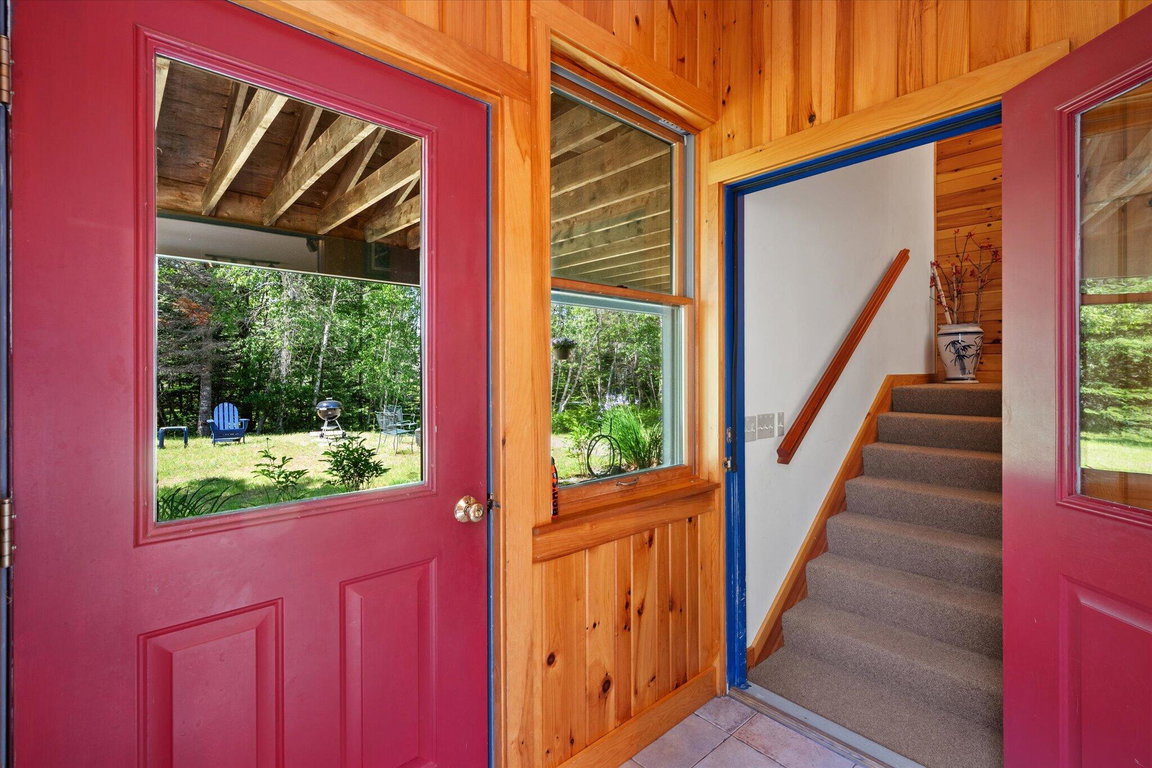 Cottage - 2nd floor entry