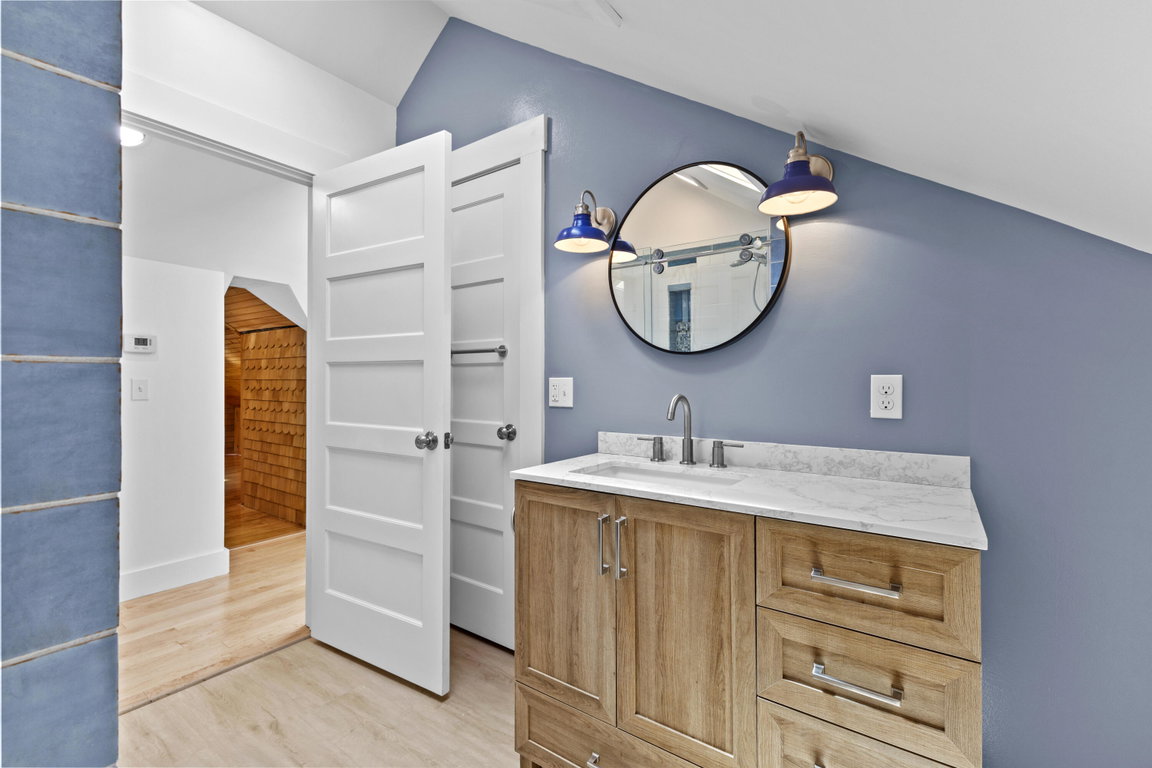 Upstairs Bathroom