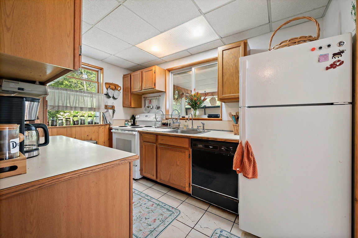 21-Kitchen