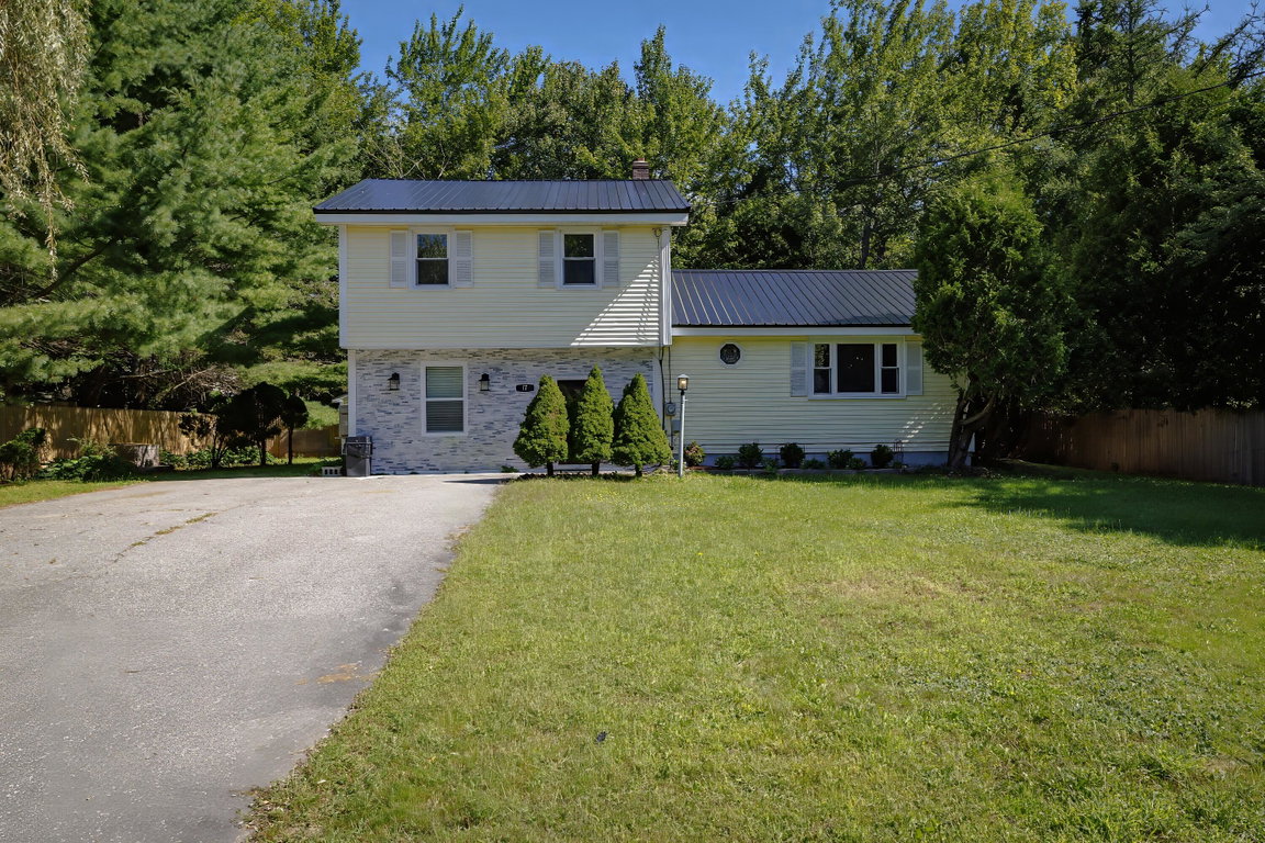 02 - 17 MacDonald Avenue HiRes - DTP