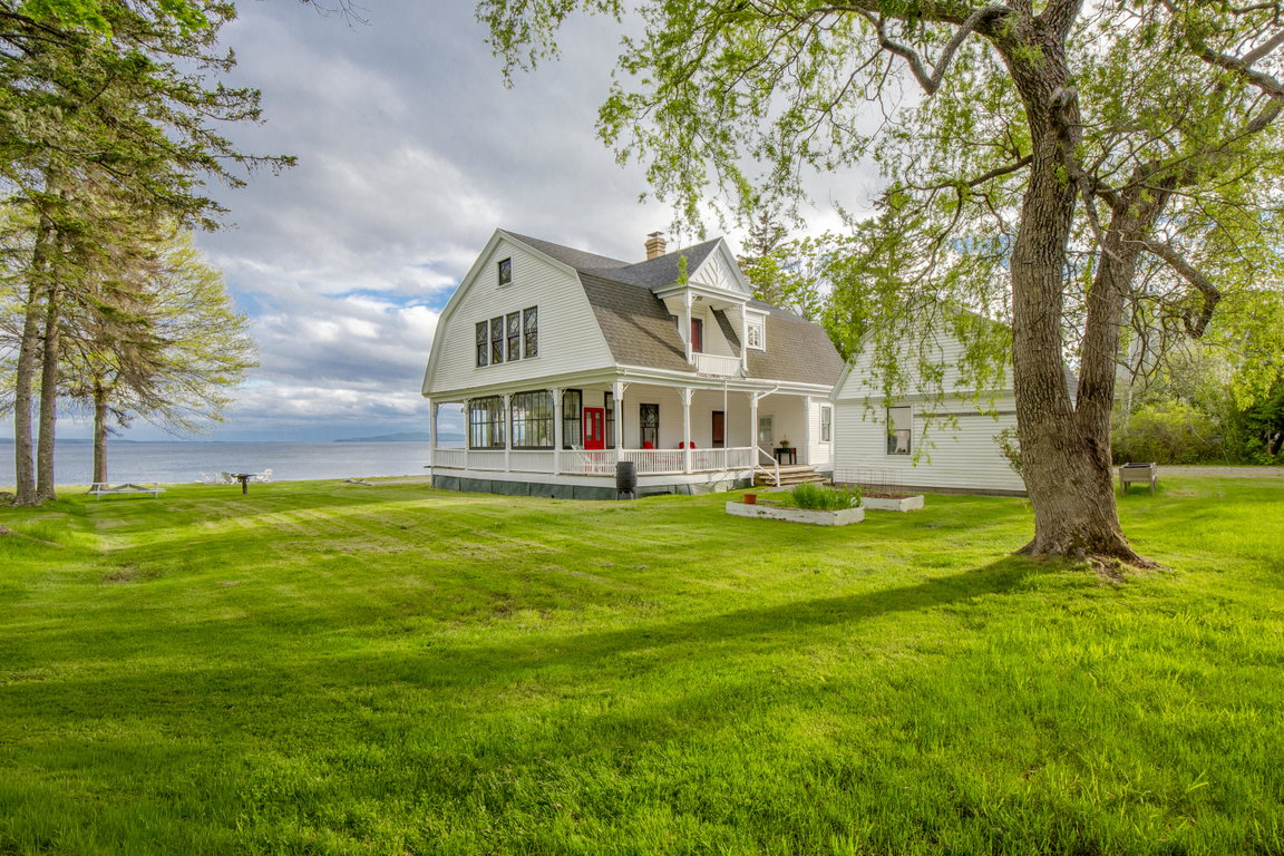 8 Navy Street Ext.  Searsport