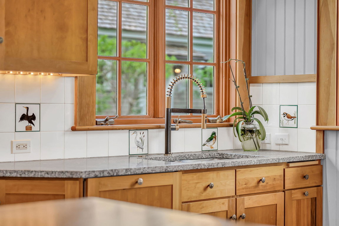 51-web-or-mls-425-seawall-rd 2