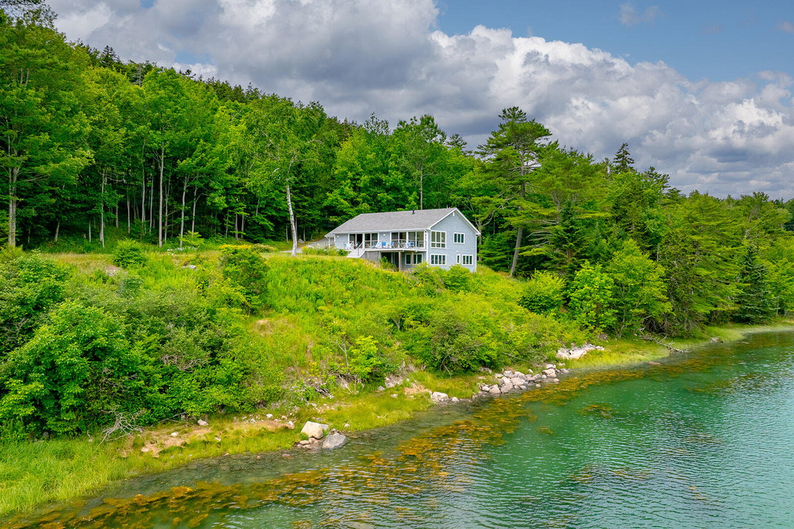 87 Harborside Road