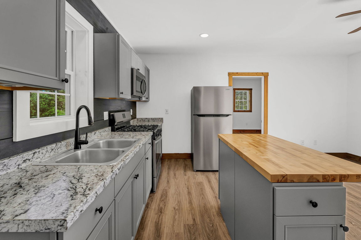18-web-or-mls-727-n-bend-rd