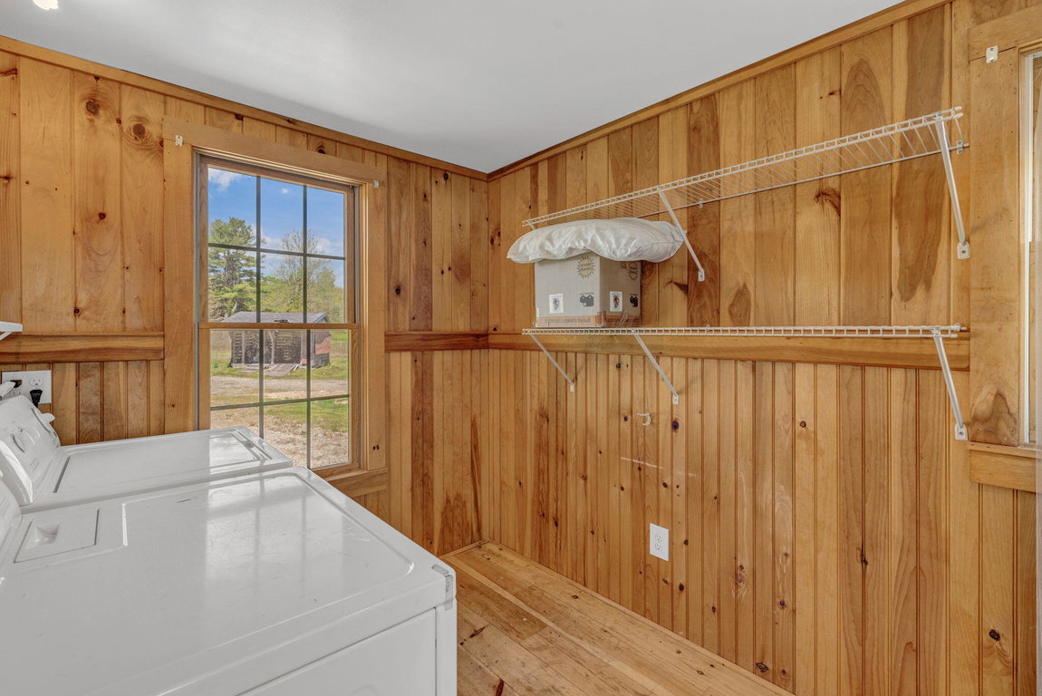 39-web-or-mls-137-w-franklin-rd