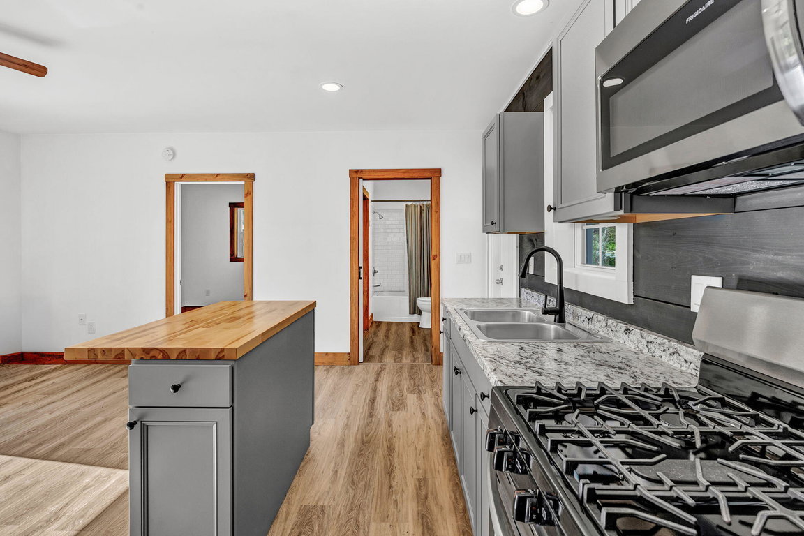 22-web-or-mls-727-n-bend-rd