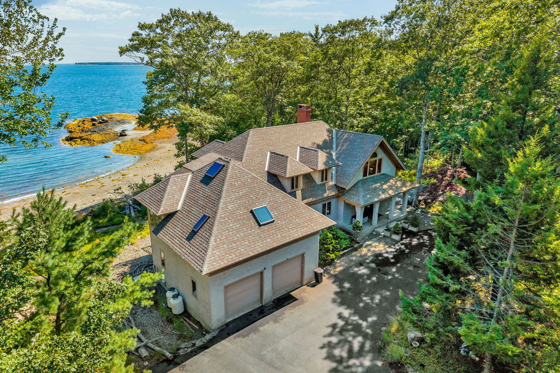 110-web-or-mls-1197-bay-rd