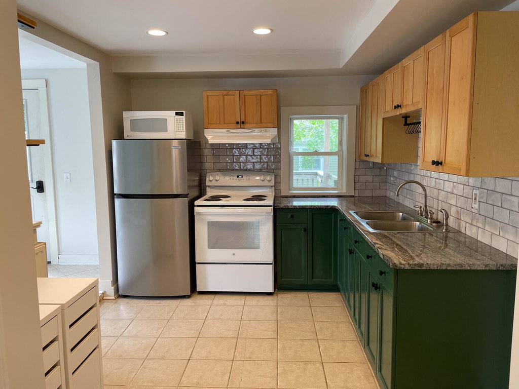 2nd Floor 1 BR unit Kitchen