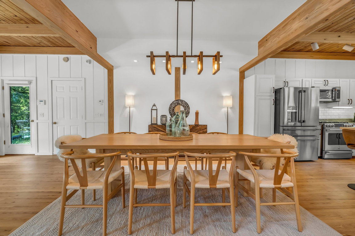 24-web-or-mls-195-branchview-dr