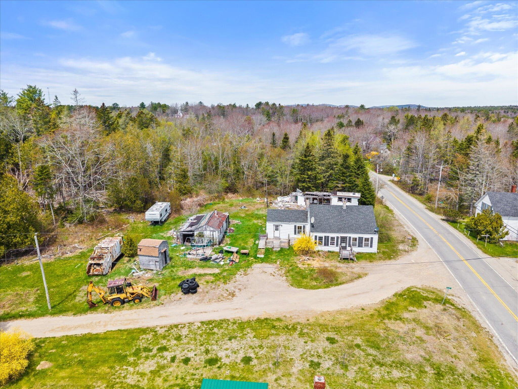 04-1008 West Bay Rd